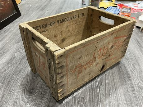 EARLY VANCOUVER 7UP (FRESH UP) WOODEN CRATE