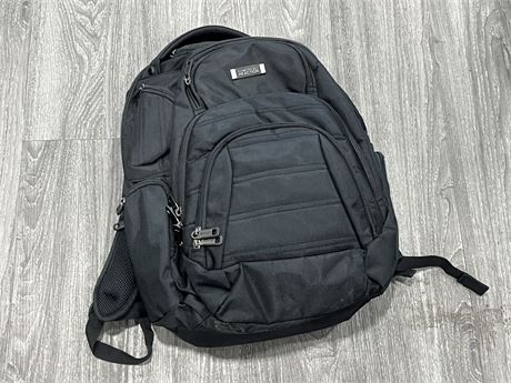 KENNETH COLE BACKPACK