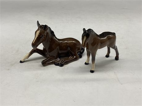 2 BESWICK COLTS (Largest is 5”)