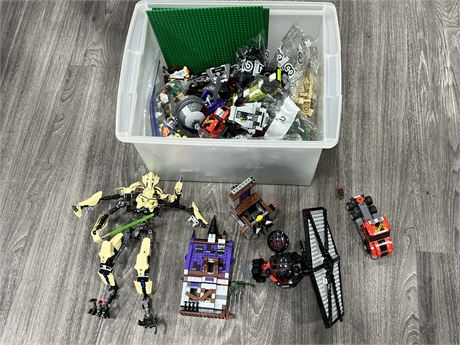BOX OF MISC LEGO