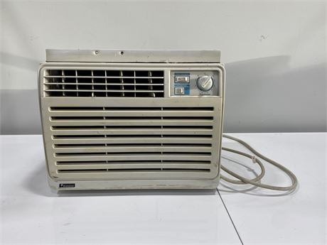 DANBY AIR CONDITIONER (Works)