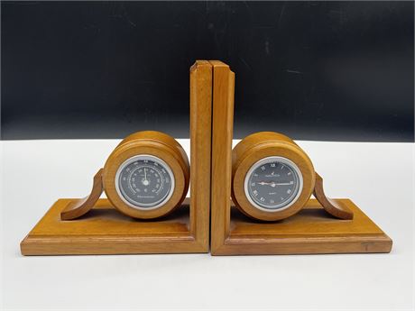 PAIR OF WOODEN NAUTICAL BOOKENDS - 7” TALL