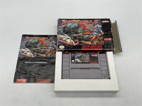 STREET FIGHTER II - SNES - IN BOX WITH MANUAL