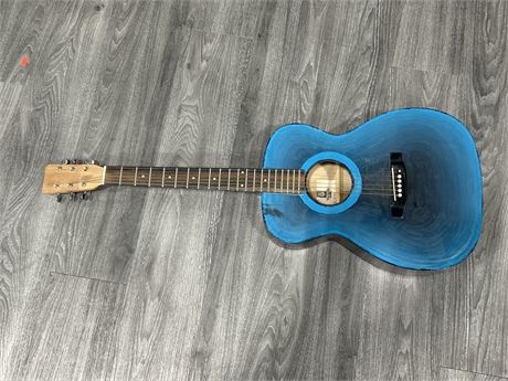 YAMAKI A4270 ACOUSTIC GUITAR - HAS BEEN PAINTED