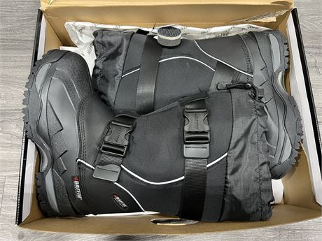 (NEW) BAFFIN MENS BOOTS SIZE 10