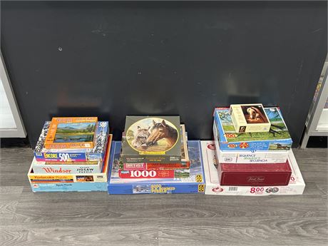 LOT OF VINTAGE PUZZLES & GAMES