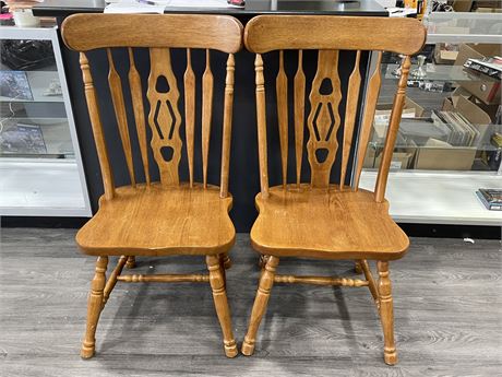 2 HIGH BACK WOODEN COUNTRY CHAIRS 21”x18”x43”