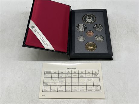 1988 RCM UNCIRCULATED DOUBLE DOLLAR SET - CONTAINS SILVER