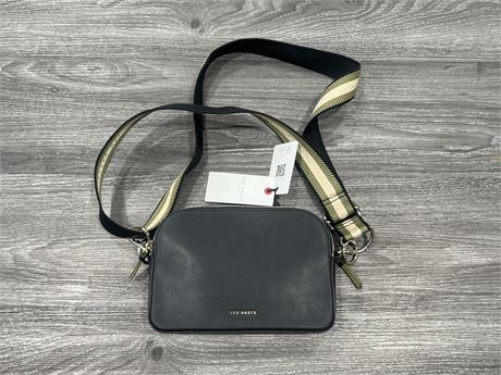 NEW TED BAKER BAG - RETAIL $250 - 9” WIDE