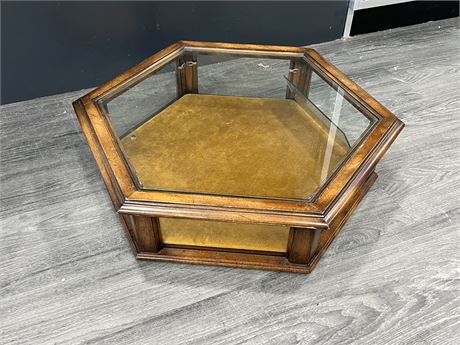 VINTAGE WOOD / GLASS SHOWCASE (Needs hardware for one glass panel, 27”)