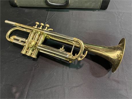 VINTAGE OXFORD TRUMPET - BY BOOSEY & HAWKES (Needs work)