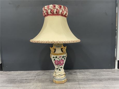 VINTAGE PORCELAIN LAMP W/ ORIGINAL LAMP SHADE - 23” TALL (SHADE HAD SOME STAINS)