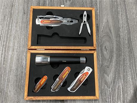 NEW LIMITED EDITION SHEFFIELD KNIFE & TOOL SET