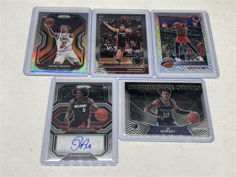 5 NBA RISING STARS CARDS - MOSTLY ROOKIES INCLUDING AUTO ROOKIE ACHIUWA