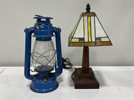 STAINED GLASS LAMP & VINTAGE OIL LAMP (13.5” tall)