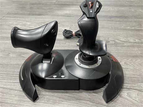 THRUSTMASTER T-FLIGHT HOTAS X FOR PC / PS3