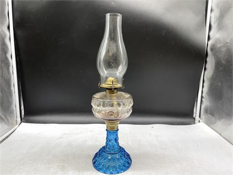 EAGLE VINTAGE OIL LAMP WITH ORIGINAL CLEAR GLASS