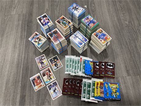 LOT OF SPORTS CARDS AND UNOPENED CARD PACKS - MOSTLY HOCKEY
