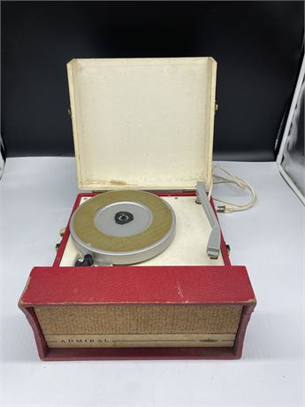 VINTAGE ADMIRAL PORTABLE RECORD PLAYER