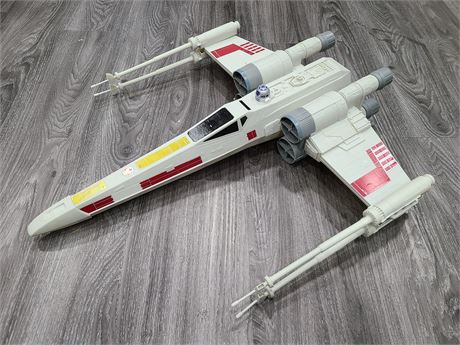 STAR WARS X WING FIGHTER (29.5" long)