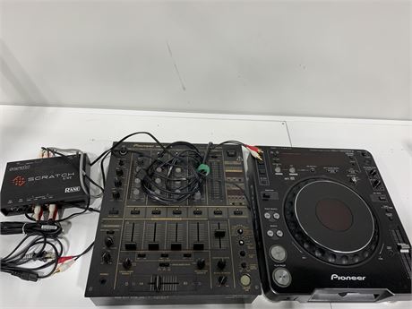 PIONEER CDJ 1000 W/SERATO SCRATCH & PIONEER DJ M600 MIXES