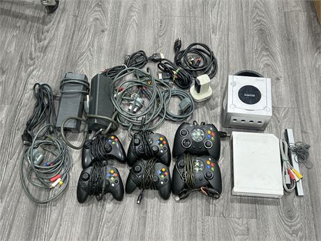 LARGE VIDEO GAME LOT - 2 CONSOLES, 6 CONTROLLERS, CORDS (UNTESTED)