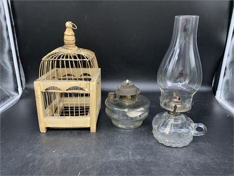VINTAGE BIRD CAGE & 2 OIL LAMPS