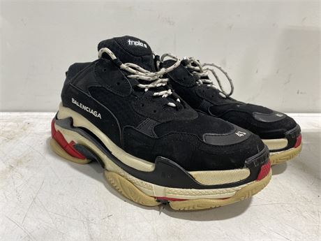 BALENCIAGA SHOES SIZE 43 (UNAUTHENTICATED)