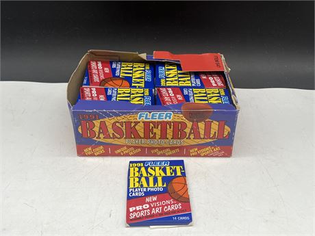 33 SEALED PACKS OF 1991/92 FLEER BASKETBALL CARDS