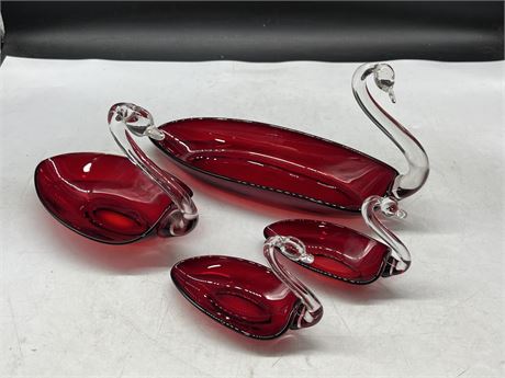 4 BEAUTIFUL RED GLASS SWAN TRAYS / BOWLS (Largest is 12”)