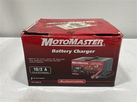 NEW IN BOX MOTOMASTER BATTERY CHARGER