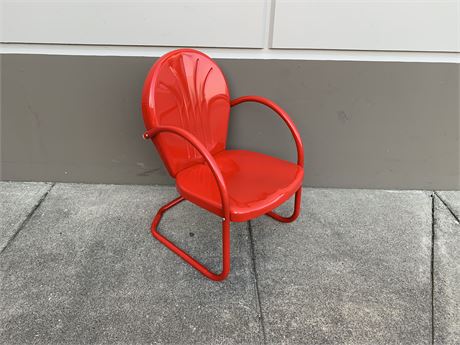RED METAL RETRO STYLE CHAIR