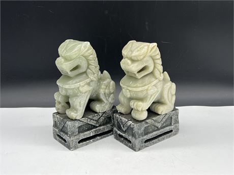 PAIR OF VINTAGE CHINESE ALABASTER BOOKENDS - 7.5” TALL