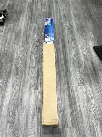 IN BOX BOSCH BP350 11.5FT MAX HEIGHT TELESCOPING POLE SYSTEM