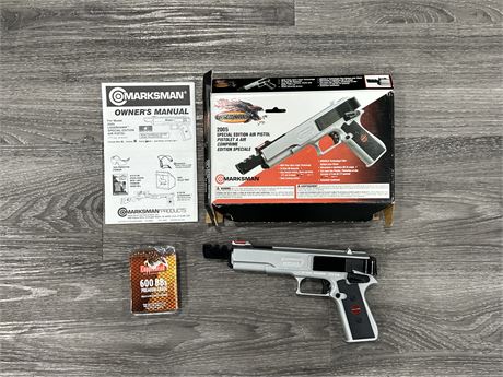 LASERHAWK 2005 SPECIAL EDITION AIR PISTOL - LIKE NEW - WITH BB’s