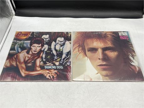 2 DAVID BOWIE RECORDS - VG (Slightly scratched)
