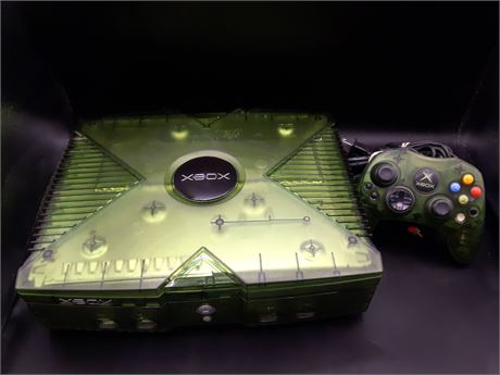 LIMITED EDITION GREEN XBOX CONSOLE - EXCELLENT CONDITION