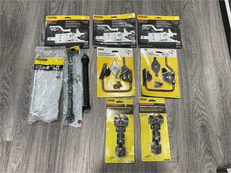 10 PACKAGES OF NEW GATE HARDWARE