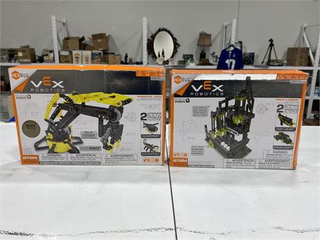 2 NEW IN BOX HEX BUG BUILDING SETS