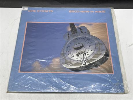 DIRE STRAITS - BROTHERS IN ARMS - (VG) LIGHT SCRATCHING