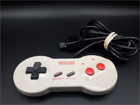 LIMITED EDITION NES DOGBONE CONTROLLER - VERY GOOD CONDITION