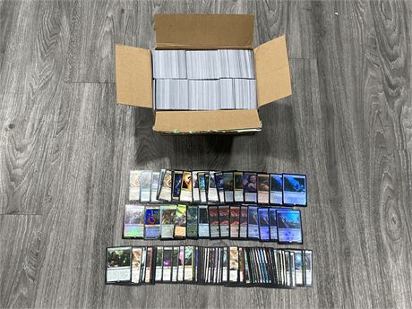 SMALL BOX FULL OF MAGIC THE GATHERING CARDS