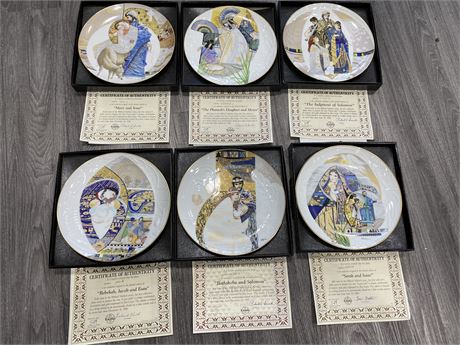 6 KNOWLES COLLECTOR PLATES