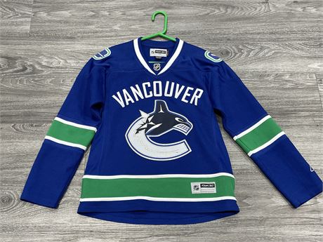 VANCOUVER CANUCKS OFFICIAL LICENSED JERSEY SIZE MEDIUM