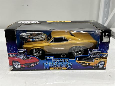 1:18 SCALE MUSCLE MACHINES ‘66 GTO DIECAST CAR
