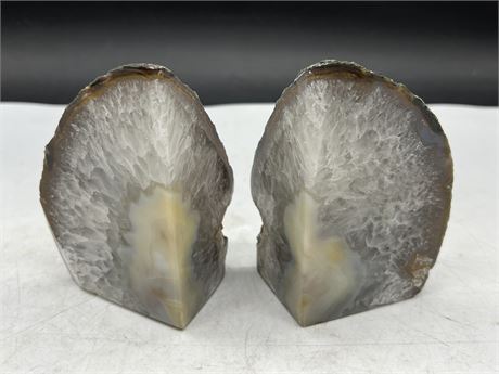 PAIR OF AGATE BOOK ENDS 5”