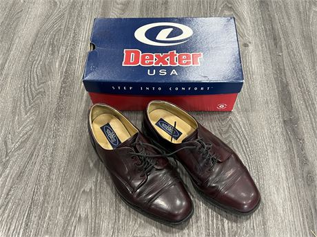 MENS LEATHER SHOES - SIZE 9