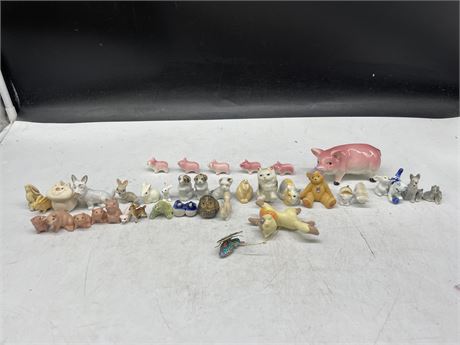 40 SMALL COLLECTABLE ANIMALS