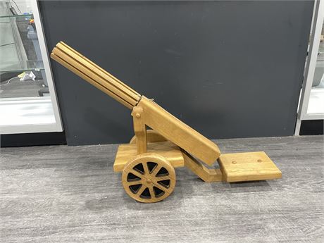WOODEN ELASTIC SHOOTING CANNON - 30”x23”
