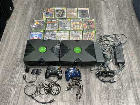 2 XBOX CONSOLES W/ CORDS, CONTROLLERS, MEMORY CARDS, & 14 GAMES (WORKS)